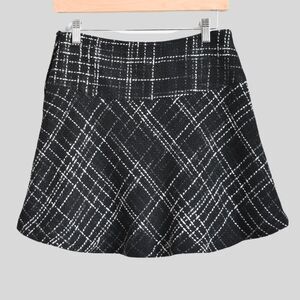 H&M Fit & Flared Mini Tweed Skirt Size 4